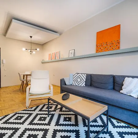 Lägenhet Cozy 1 Bdrm, Center, Solunska Near Vitoshka Street *