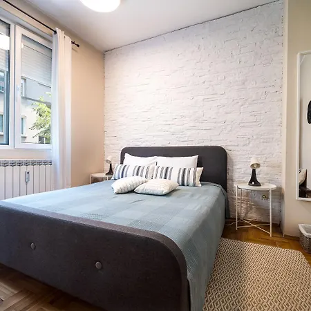 Lägenhet Cozy 1 Bdrm, Center, Solunska Near Vitoshka Street *