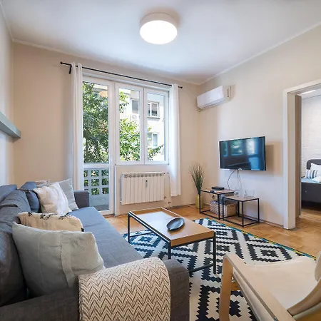 公寓 Cozy 1 Bdrm, Center, Solunska Near Vitoshka Street 索菲亞